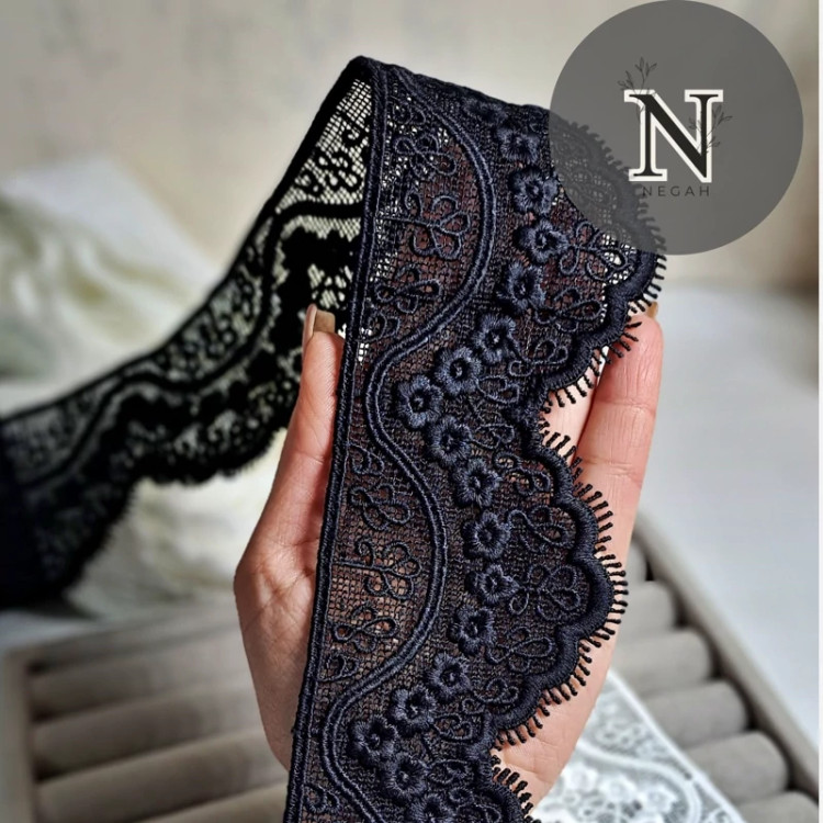 یراق دانتل کنگره ایی در دو رنگ سفید و مشکی