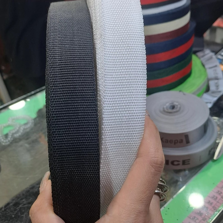 نوار برزنتی عرض 4 سانت در دو رنگ سفید و مشکی