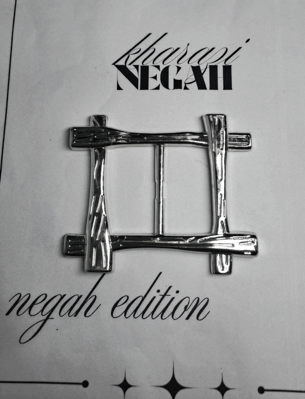 سگک لباس جنس پلاستیکی رنگ فقط نقره ایی