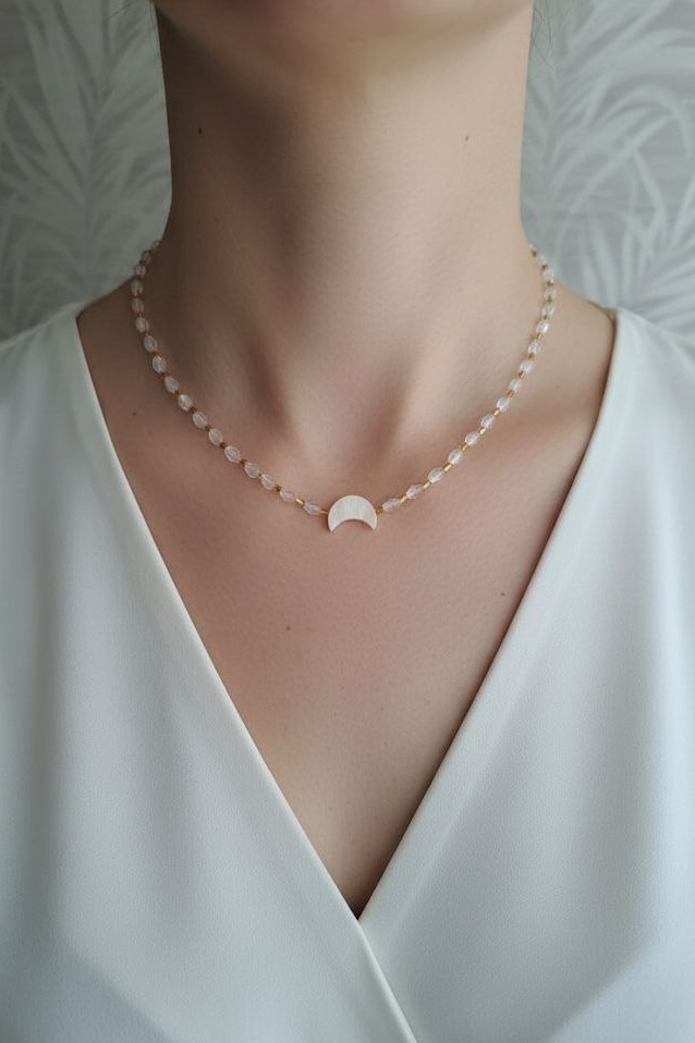 گردنبند ماه