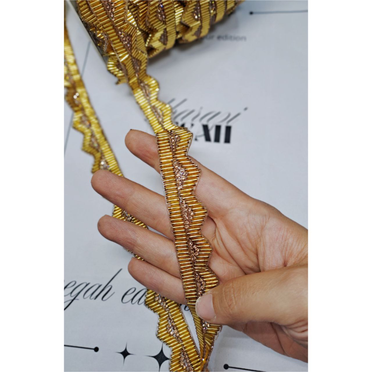 یراق مجلسی چسبی